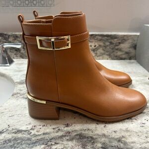 Chic Calvin Klein Tan Leather Ankle Boots with Gold Buckle Never Worn